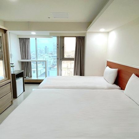 E Lim Hotel Csungli Kültér fotó