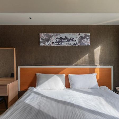 E Lim Hotel Csungli Kültér fotó