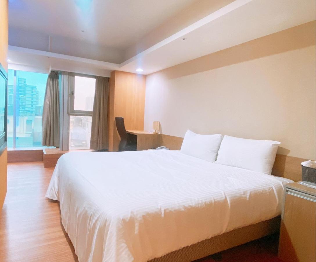 E Lim Hotel Csungli Kültér fotó