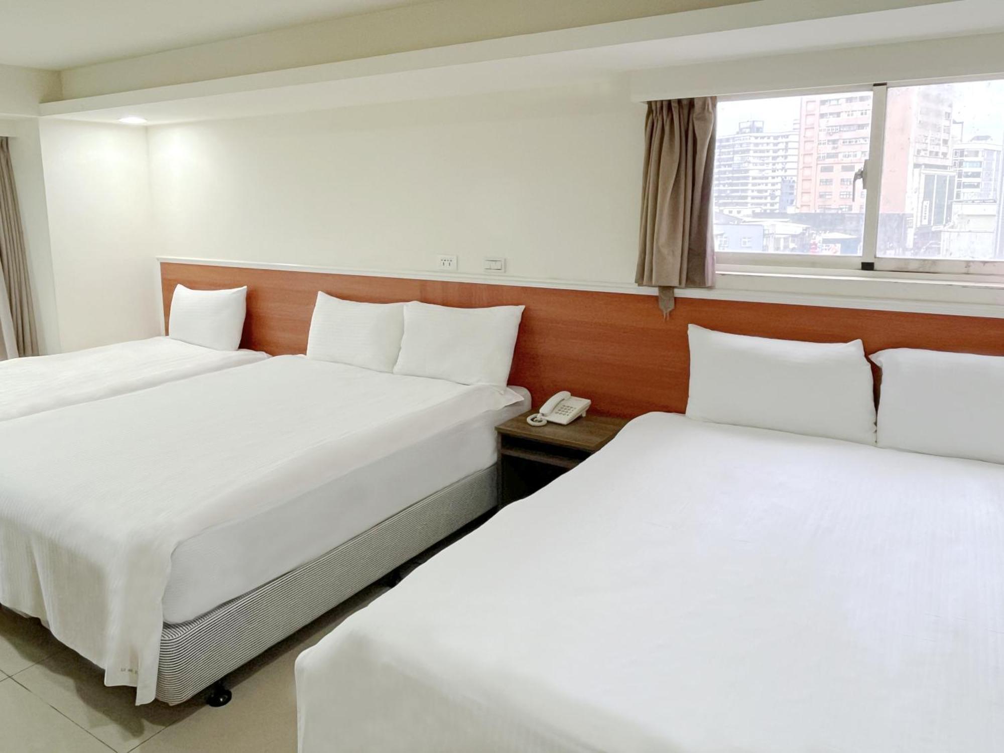E Lim Hotel Csungli Kültér fotó