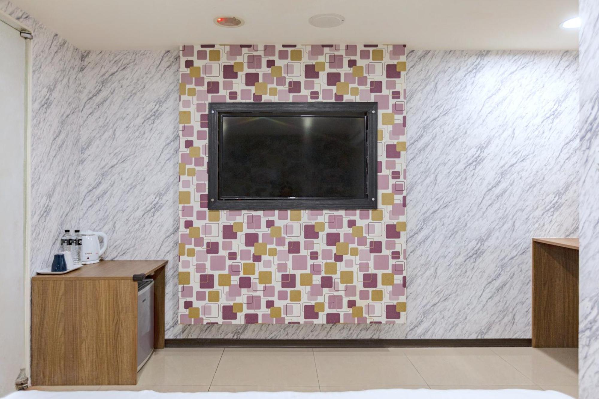 E Lim Hotel Csungli Szoba fotó