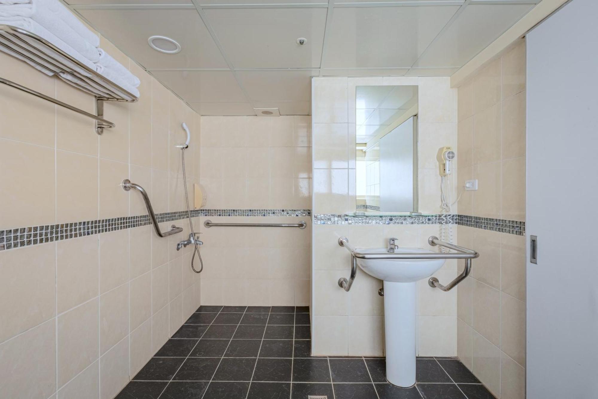 E Lim Hotel Csungli Szoba fotó