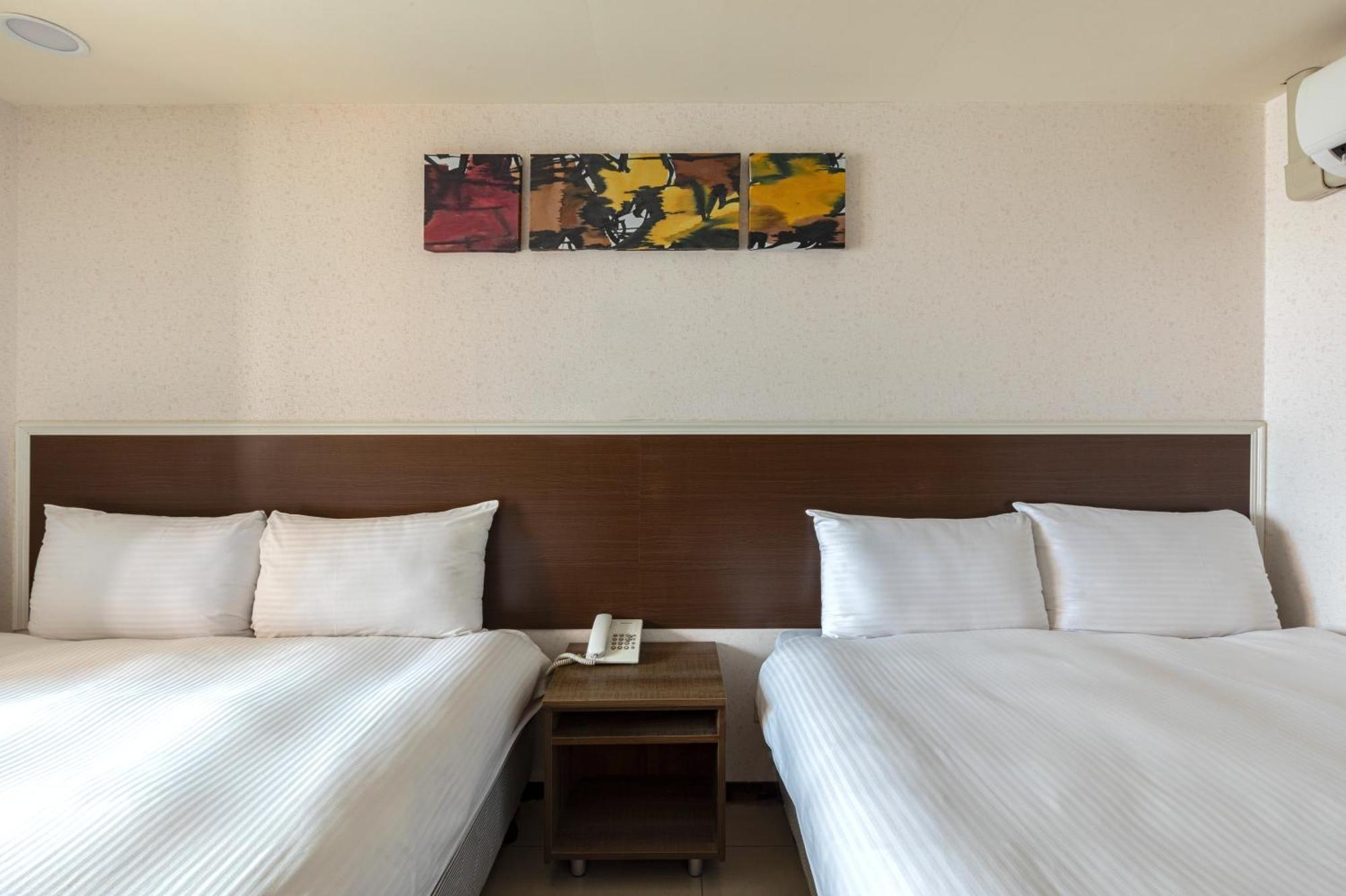 E Lim Hotel Csungli Kültér fotó