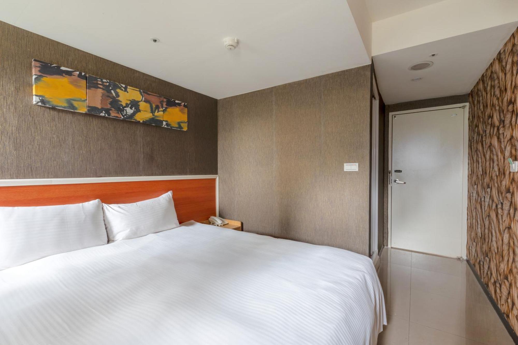 E Lim Hotel Csungli Kültér fotó