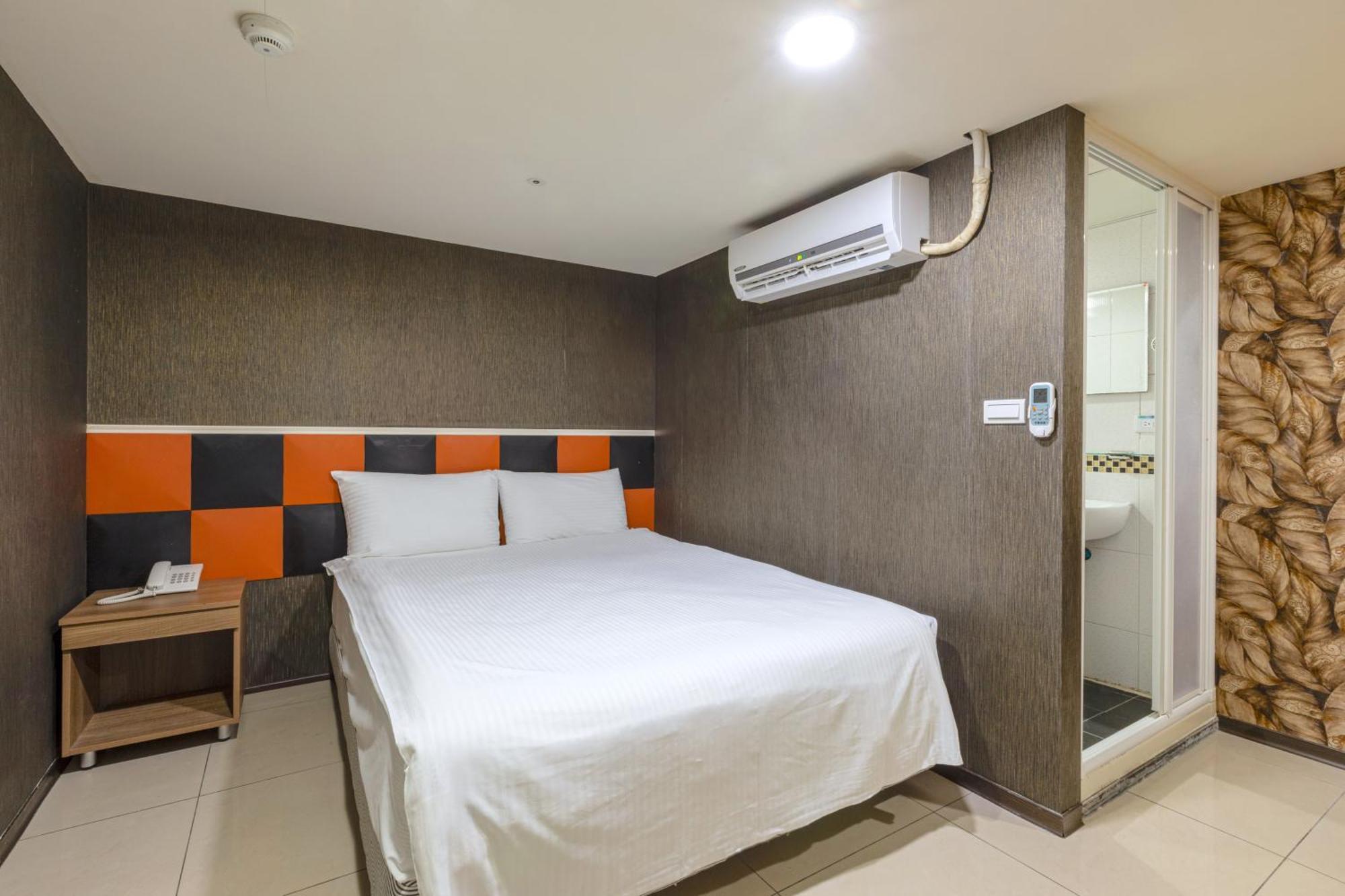 E Lim Hotel Csungli Szoba fotó