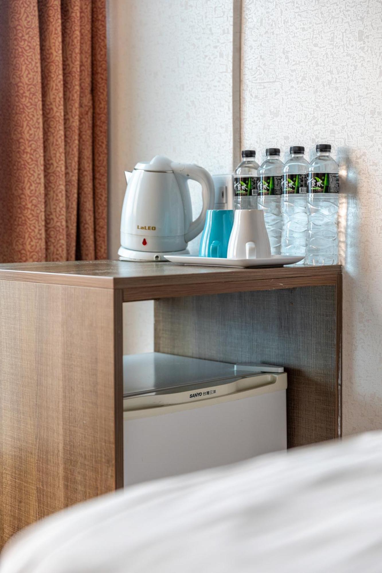 E Lim Hotel Csungli Kültér fotó
