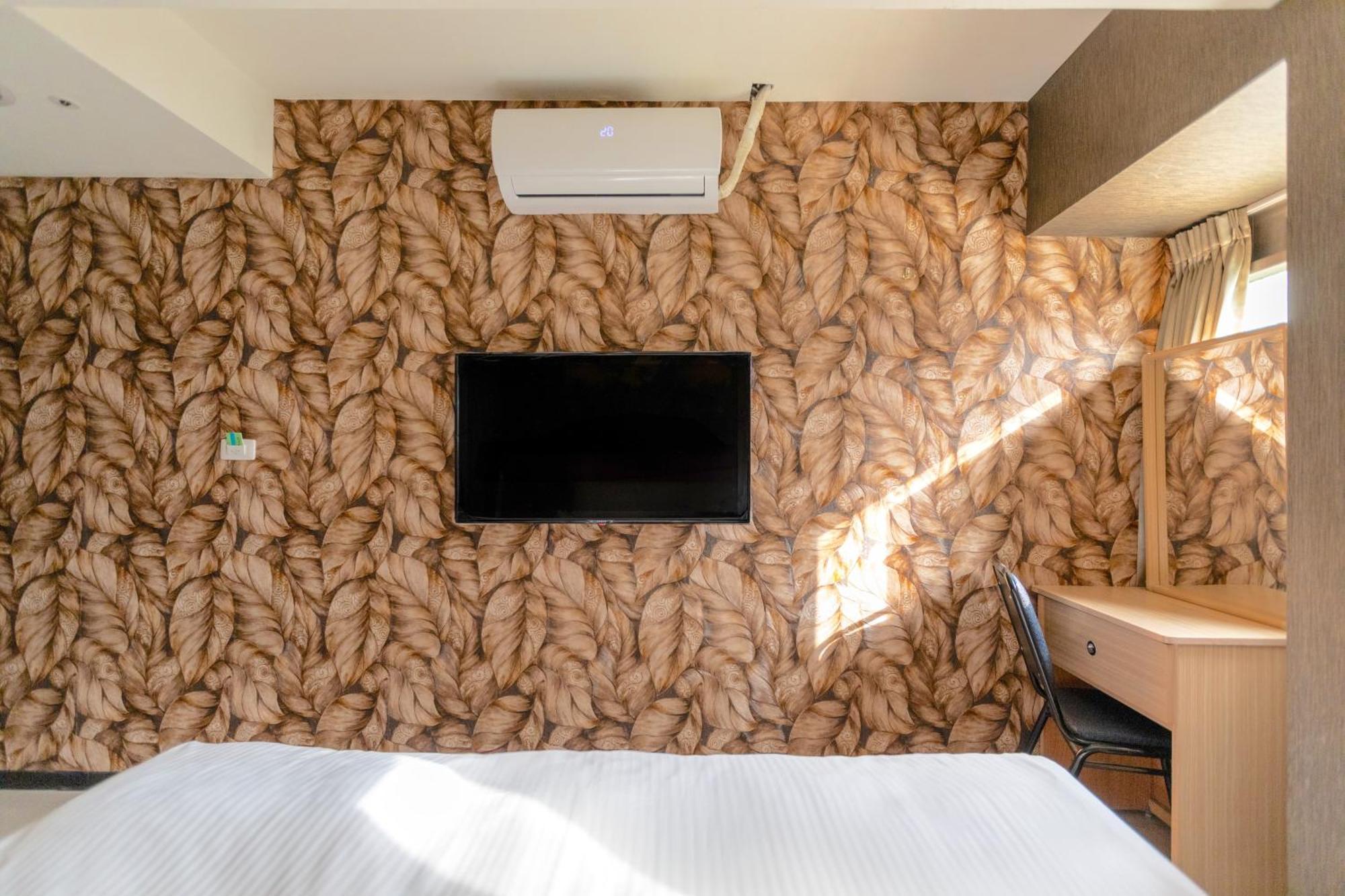 E Lim Hotel Csungli Kültér fotó